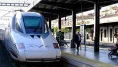 El tren de alta velocidad llegó en noviembre de 2023 a Asturias, después de 20 años de obras.