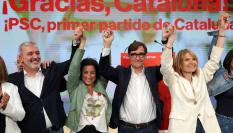 Salvador Illa celebra su victoria con la plana mayor del PSC