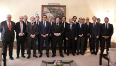 Javier Milei junto a 16 empresarios españoles.