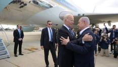 Biden y Netanyahu se saludan afectuosamente a la llegada del presidente estadounidense a Israel en 2023
