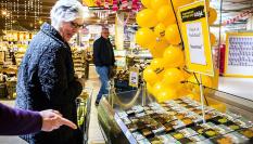 Interior de un supermercado Jumbo como el de la frontera