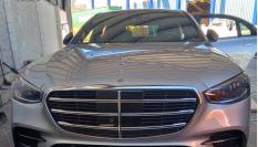 Vehículo de alta gama localizado en un contenedor en el puerto de Algeciras.