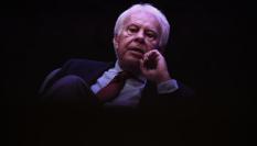 Felipe González ha acudido este jueves a El Hormiguero a divertirse. Y de paso, a dar bastante que hablar, como acostumbra en cada acto público. Su paso por el espacio de Antena 3 no iba a ser menos. 
Felipe González, en un acto reciente