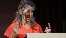 La vicepresidenta segunda del Gobierno, Yolanda Díaz, interviene en el acto 'Cuidados con derechos' la Estrategia estatal para un nuevo modelo de cuidados que aprobará en breve el Consejo de Ministros y que prima la atención con apoyos en los hogares frente al modelo de grandes residencias.