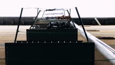 Imagen de archivo de varios tendales de un edificio de viviendas, vistos desde abajo.