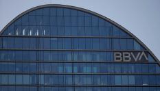 Imagen de archivo de los cuarteles generales de BBVA en Madrid, el edificio conocido como 'La Vela'.