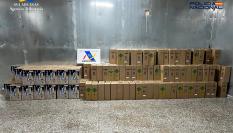 Una operación conjunta de la Policía Nacional y la Agencia Tributaria ha permitido detener en Málaga a seis personas pertenecientes a tres organizaciones dedicadas a la venta masiva de óxido nitroso o 'gas de la risa', que podrían haber traficado con más de 3 millones de litros de este gas.