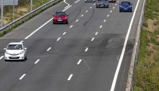 Lugar donde se ha producido a primera hora de la mañana un choque frontal que ha causado tres muertos y dos heridos graves en el kilómetro 20 de la A-6, en sentido de entrada a Madrid, provocado por un vehículo que circulaba en sentido contrario y que ha chocado contra otro turismo y una moto.