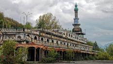 Vista de uno de los edificios fantasma de la ciudad italiana de Consonno.