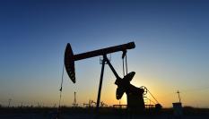 Ilustración de una bomba de petróleo en un yacimiento.