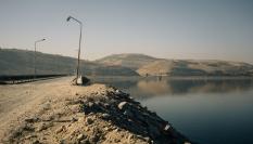 Imagen de archivo del río Éufrates y la carretera entre KObane y Manbij, en una instantánea de 2017.