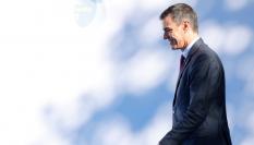 Pedro Sánchez camina sonriente en un acto oficial