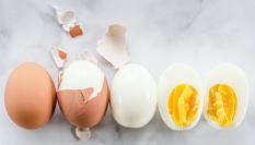 Huevos cocidos en una artística composición que hemos visto en Getty