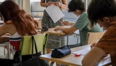 Imagen de estudiantes en un aula de un centro educativo.