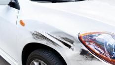 Así puedes eliminar los arañazos del coche