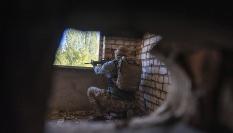 Imagen de archivo de un soldado ucraniano en algún punto del frente en Donetsk.