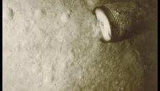 Imagen de archivo de los seis barriles localizados por la misión CEA/Ifremer en 1984.