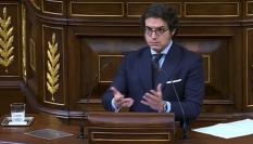 El diputado de Vox José María Figaredo, interviniendo desde la tribuna del Congreso.
