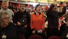 Un grupo de manifestantes interrumpe con gritos en favor de Palestina durante el Sorteo Extraordinario de Navidad celebrado este lunes en el Teatro Real de Madrid