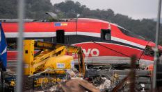 Labores de rescate de los convoyes ferroviarios accidentados en la zona del siniestro en Adamuz (Córdoba), el 21 de enero de 2026.