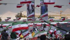 Miles de personas se agolpan en las calles de Teherán para apoyar a sus líderes