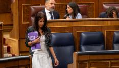 MADRID, SPAIN - JULY 22: The deputy of Podemos, Martina Velarde, during an extraordinary plenary session, in the Congress of Deputies, on 22 July, 2025 in Madrid, Spain. The Congress closes this Tuesday, July 22, the parliamentary course debating in an extraordinary plenary session the validation of three decree laws, the amendments to other three laws coming from the Senate and two reforms of the Regulations of the Congress, promoted by PSOE and Sumar. The last plenary session before the summer will also be marked by corruption cases after the imputation of the former Minister of Finance of the PP Cristobal Montoro for an alleged corrupt scheme that would have benefited gas companies. (Photo By Ananda Manjon/Europa Press via Getty Images)