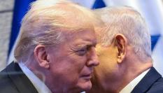 Donald Trump y Benjamin Netanyahu conversan en privado