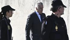 El extesorero del Partido Popular (PP) Luis Bárcenas, llegando a la Audiencia Nacional para declarar por el juicio del 'caso Kitchen'.