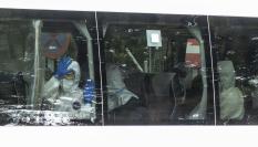 Un autobús transporta a los ciudadanos españoles que se encontraban en el crucero MV Hondius, desde la Base Aérea de Torrejón hasta el Hospital Gómez Ulla.