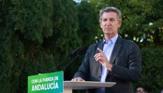 TOMARES, SEVILLE ANDALUSIA, SPAIN - MAY 12: The president of the Partido Popular, Alberto Nuñez Feijoo, closes a rally in Tomares. On 12 May 2026, in Tomares, Seville (Andalusia, Spain).  The head of the Partido Popular list for the province of Seville, Patricia del Pozo, and the mayor of Tomares, Jose Maria Soriano, accompanied the president of the Partido Popular, Alberto Nuñez Feijoo, at the closing of a public campaign rally in Tomares. (Photo By Rocio Ruz/Europa Press via Getty Images)