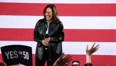 Kamala Harris, la que fuera vicepresidenta de EEUU, el 4 de noviembre de 2025, en el Centro de Convenciones de Los Ángeles, en un acto contra la manipulación electoral.