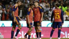 Jugadores de España celebran un gol este lunes, en un partido amistoso entre España y Perú previo al Mundial de Fútbol 2026 en el estadio Cuauhtémoc en Puebla (México).