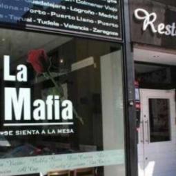 'La Mafia se sienta a la mesa' deberá cambiar su nombre en España tras perder una batalla legal en Italia