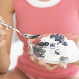 Una técnica en nutrición explica si es o no beneficioso consumir yogur griego todos los días