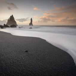 Adiós a la playa más peligrosa del mundo: uno de los lugares más visitados de Islandia desaparece "inexorablemente"