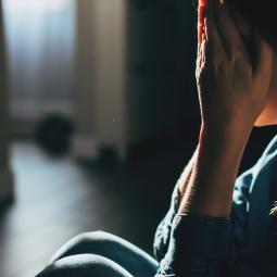 Adela Mas, psicóloga: "Las Navidades no son felices y mucho menos tienen que garantizar esa felicidad"