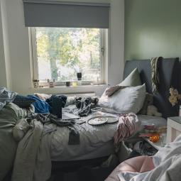 Si tienes la casa siempre desordenada, la psicología tiene algo que decirte