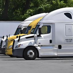 Lanzan una campaña para que los camioneros coman al menos 30 verduras a la semana: "Llevan vidas sedentarias"