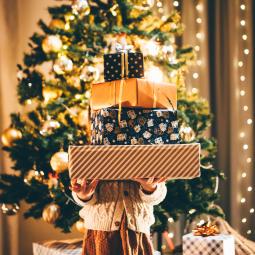 Nueve 'gadgets' de belleza para regalar en Navidad o Reyes y triunfar