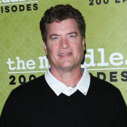 Muere el actor Pat Finn, de 'Friends' y 'The Middle', a los 60 años