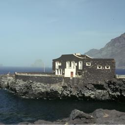 El hotel más pequeño del mundo está en España: "Visita como turista, permanece como invitado y parte como amigo"