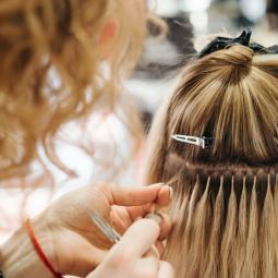 Las extensiones de pelo son un "cóctel de tóxicos" peligrosos para la salud