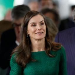 La reina Letizia calca el 'look' del 12 de octubre en ARCO y demuestra que las cosas han cambiado