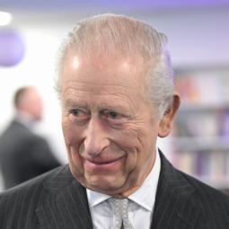 Carlos III no pudo decidir sobre su visita a Trump, pero sí sobre sus sobrinas: su cambio de idea con Beatriz y Eugenia de York