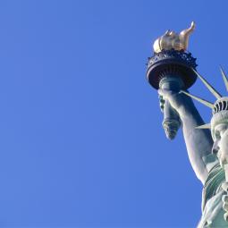 Viajar a Estados Unidos en 2026: por qué un seguro médico ya no es opcional (y cómo elegir el adecuado)
