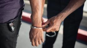 Un ladrón se delata buscando su DNI para enseñárselo a la policía: había tirado al suelo a un anciano de 86 años para arrancarle una cadena de oro