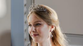Los detalles del gran debut de Eléonore de Bélgica en el que adelantó a su hermana mayor, la heredera Elisabeth: tiara de 26.000 euros y un toque español