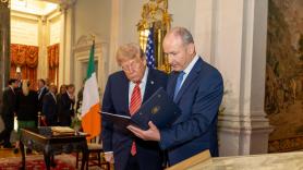 Trump apoya en Dublín reunificar Irlanda y los unionistas le responden: "Lo decidirá el pueblo y no comentarios desde Londres, Dublín o Washington"