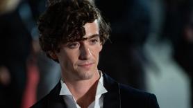 Actor, cantante e icono de estilo: Guitarricadelafuente vuelve a demostrar por qué es el 'it boy' de moda en San Sebastián