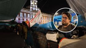 Una noche en la acampada de Sol por la vivienda, que irá más allá de la vigilia por el decreto Maricarmen: "Nos quedamos"
